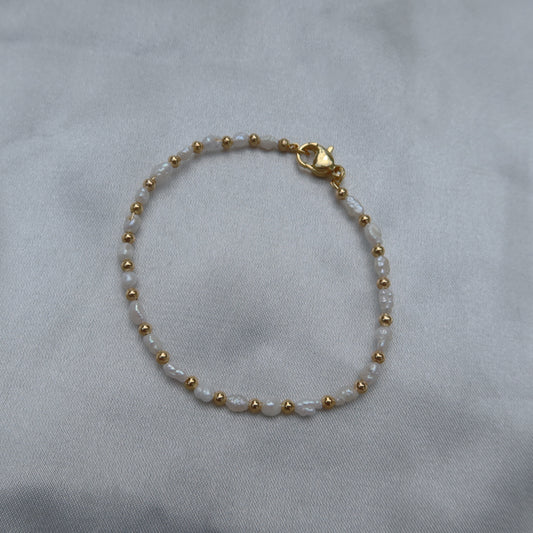 Gold Pearl Bracelet